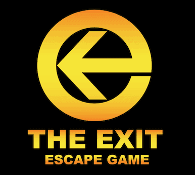Logo de The Exit, escape game à Poissy, fond noir et symbole géométrique jaune