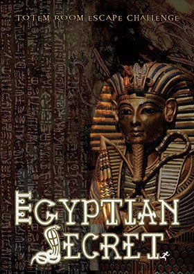 Masque doré de pharaon et hiéroglyphes égyptiens, décor de la salle Egyptian Secret chez Totem room escape challenge