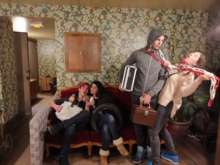zombie motel chez kairos: escape gamer a survécu!