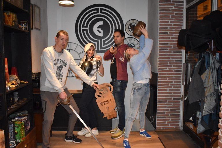Escape-gamer s&rsquo;échappe du cachot de la Bastille chez Gamescape!