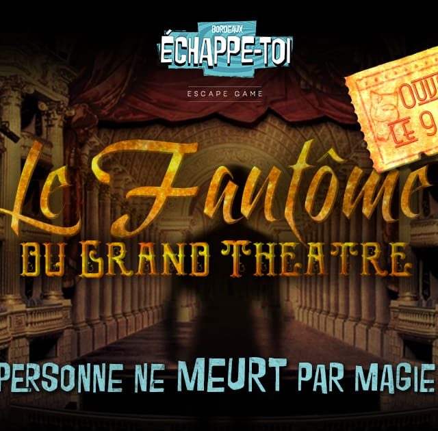 Façade grandiose d'un théâtre ancien avec enseigne rétro, ambiance mystérieuse nocturne