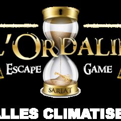Logo de L'Ordalie, escape game à Sarlat-la-Canéda, avec sablier doré et balances de la justice