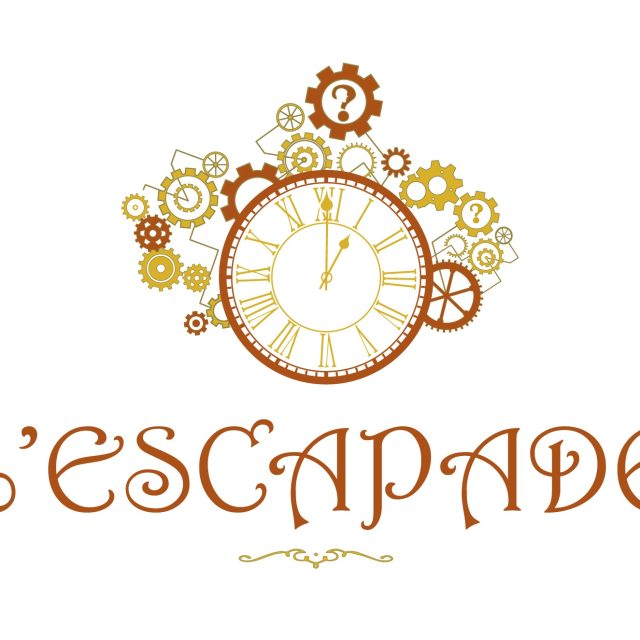 Logo de L Escapade Escape Game, horloge steampunk et engrenages dorés