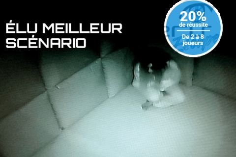 Vue infrarouge d'une cellule capitonnée avec silhouette recroquevillée, salle L'Asile chez Laeris Escape à Toulon