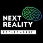 Logo de Next Reality, escape game à Toulouse : lettres blanches sur bandeau noir et cerveau-labyrinthe vert