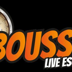 Logo de La Boussole, escape game à Canet-en-Roussillon, avec boussole vintage et typographie orange