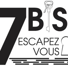 Logo de 7 bis, escape game à Saint-Omer : un grand 7 noir, une clé et une serrure, texte Escapez-vous