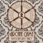 Logo d'Arcane Game, escape game à Nancy, motif roue et dentelle vintage