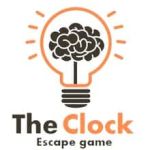 Logo The Clock Escape game : cerveau dans une ampoule à rayons orange, escape game à Rodez