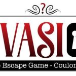 Logo de Évasion, escape game à Coulommiers : lettres rouges avec une clé et un pistolet noirs
