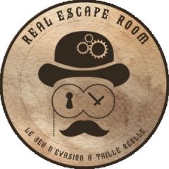 Logo rond Real Escape Room : gentleman à chapeau melon, monocle à clé et moustache, Mérignac