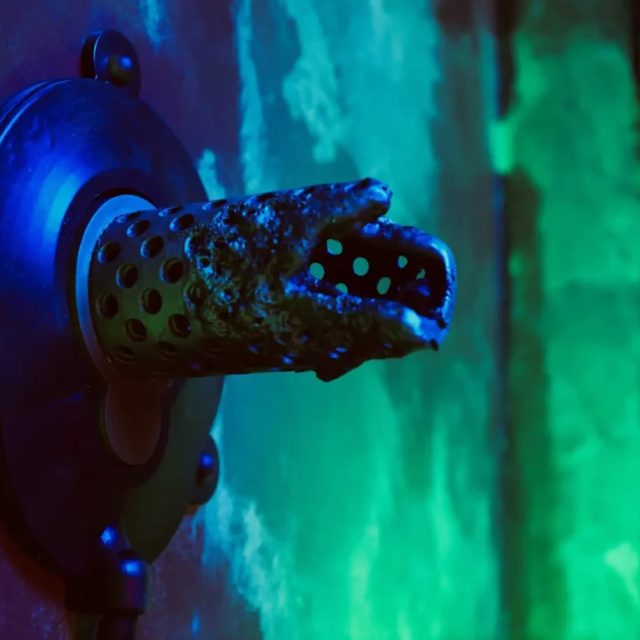Mécanisme luminescent bleu et vert, détail des Fabuleuses Inventions au Mans