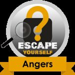 Logo de Escape Yourself, cadenas noir avec point d'interrogation jaune et loupe, à Angers