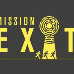 Logo de Mission Exit, escape game à Montpellier, trois silhouettes s'échappent sous un faisceau lumineux