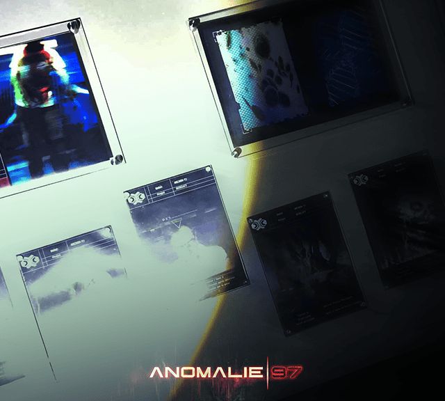Écrans et cadres lumineux sur un mur, mention Anomalie 97 et pastille 16+, Légendes Escape à Villefranche-sur-Saône
