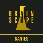 Logo de Brainscape, escape game à Nantes, avec ampoule jaune et typographie épurée