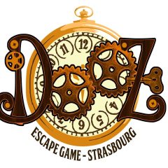 Logo de Dooz, escape game à Strasbourg, avec engrenages et montre steampunk