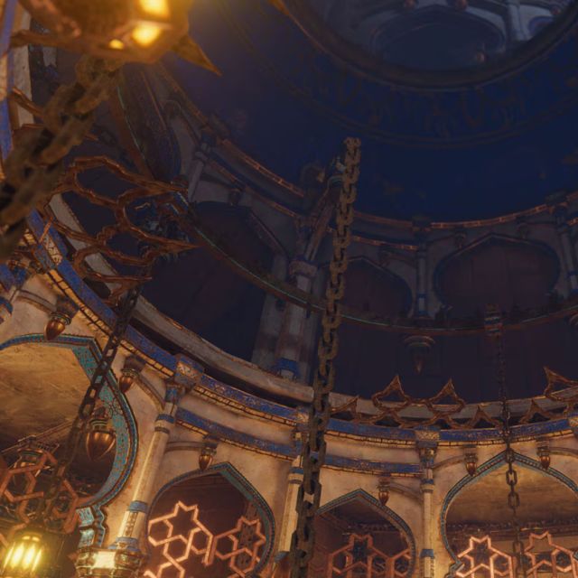 Coupole de palais aux arches dorées et aux motifs en nid d'abeille vue de dessous, salle Prince of Persia chez Inoui VR