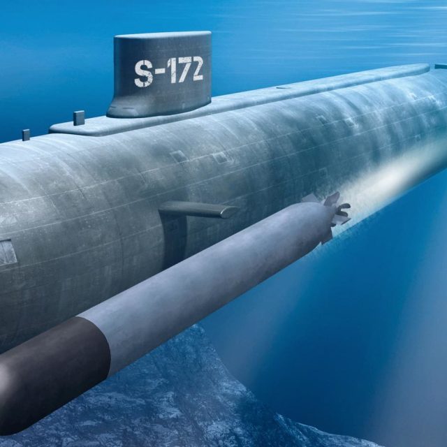Sous-marin S-172 en plongée dans les profondeurs océaniques chez Planet Experiences