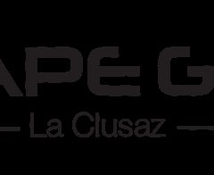 Logo Escape Game La Clusaz en lettres noires sur fond blanc, escape game à La Clusaz