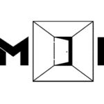 Logo Team Exit en lettres noires autour d'une pièce en perspective à porte ouverte, escape game à Semoy