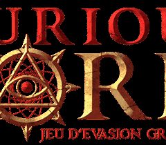 Logo de Curious World, escape game à Cannes, avec symbole ésotérique et oeil stylisé