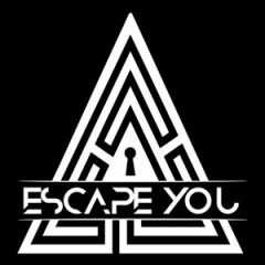 Logo d'Escape You, escape game à Anglet, représentant une pyramide géométrique minimaliste