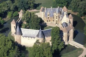 Un larcin capital – Château d’Ainay-le-Vieil